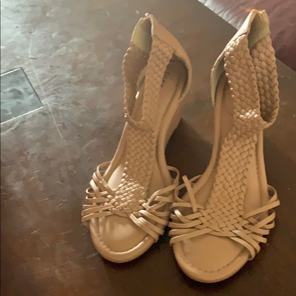 Nude braided strap wedges/ can be negotiated
